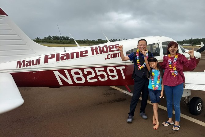 Maui -PRIVATE- Air Tour FUN: 3 Islands: (2-5 people): SEE it ALL! - Leaving Kahului in a private cabin