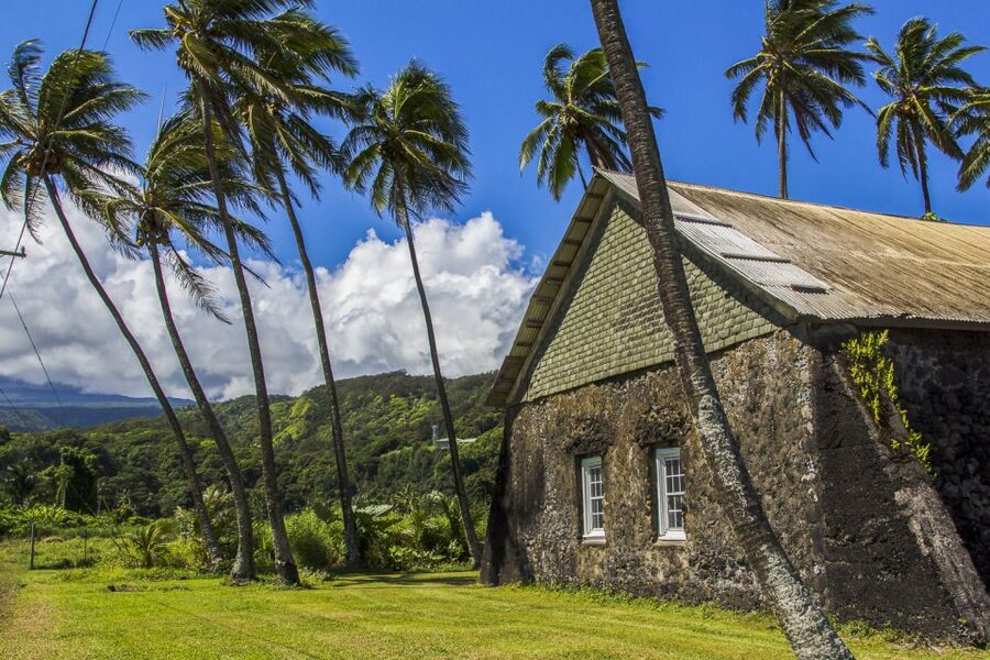 Maui: Small-Group Road to Hāna Sightseeing Tour - Waiʻānapanapa’s black sand coast