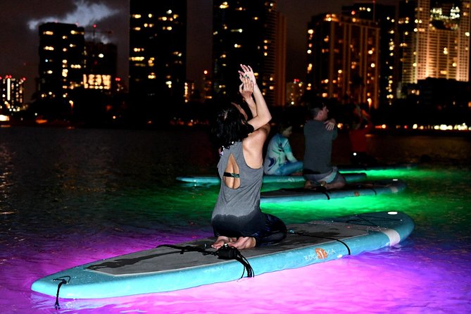 Night SUP Yoga in Honolulu, Hawaii - How personal is the instruction?