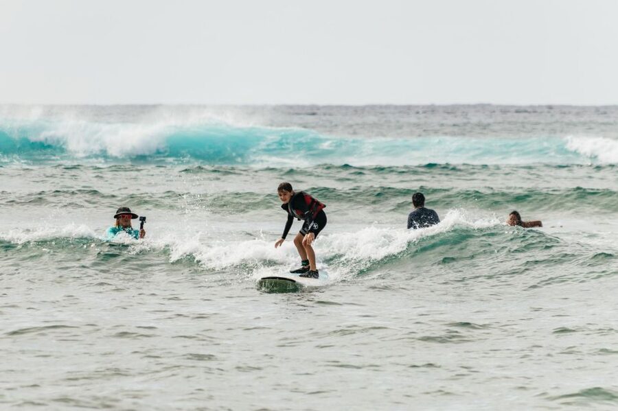 Oahu: Beginner-Friendly Waikiki Beach Surfing Lesson - Arriving at Surfer Girl Academy