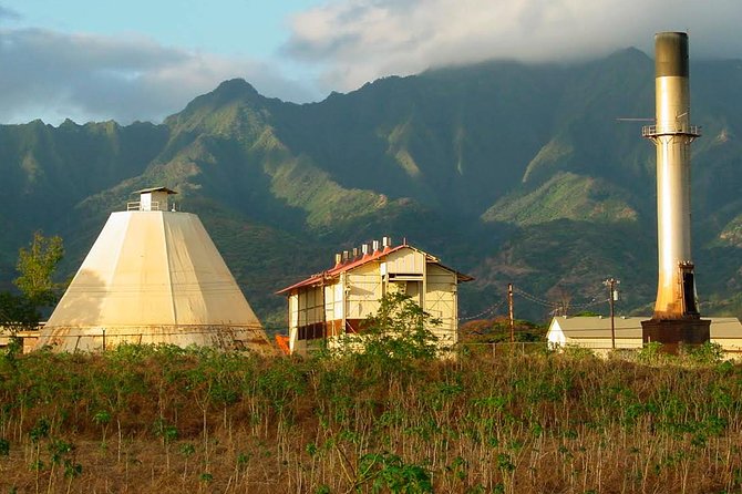 Oahu Circle Island Tour - Macadamia nuts, Kualoa Ranch, and the road to the North Shore