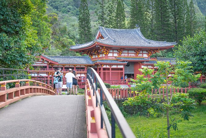 Oahu Deluxe Grand Circle Island Tour - The North Shore delivers the island’s big change of mood