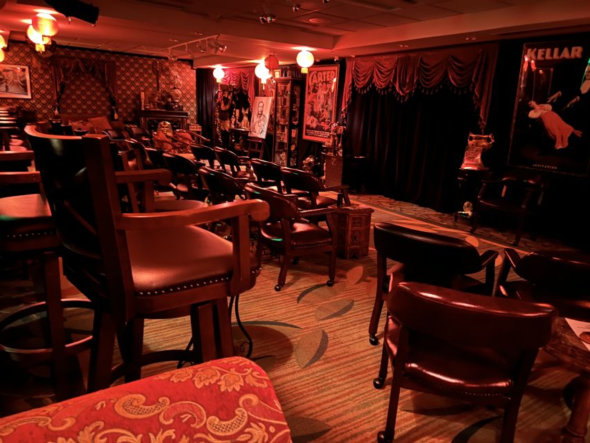 Oahu: Hilton Waikiki Beach Hotel Magical Mystery Show - Is $99 a fair price?