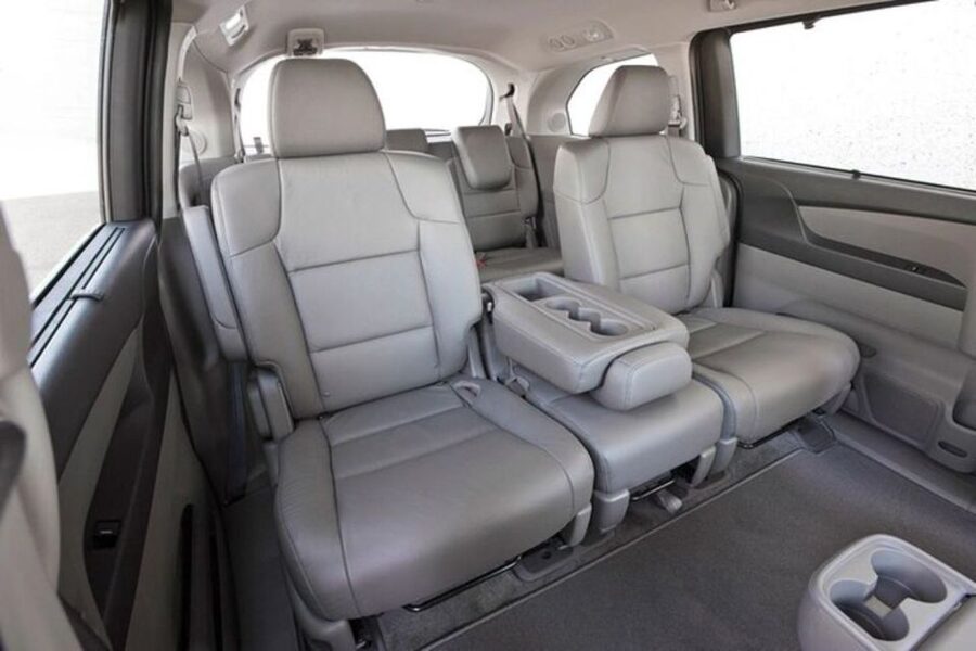 Oahu: Honolulu Airport Private Transfer - Taking the reverse route from Waikiki to the airport