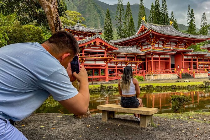Oahu in a Day: Waterfall - Food Trucks - Lookouts - Small Crowds - Why this tour works for a first day on Oahu