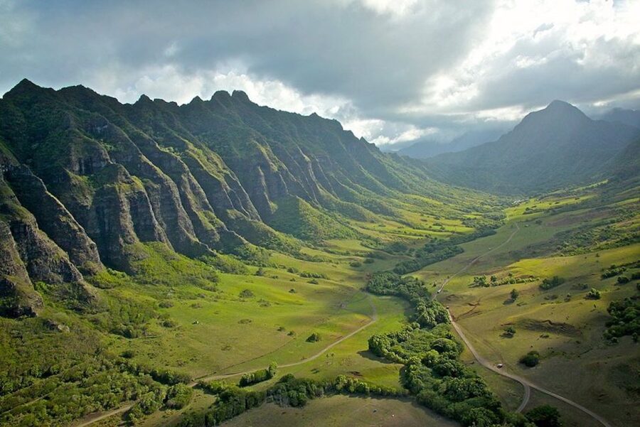 Oahu: Kualoa Movie Sites, Jungle, and Buffet Tour Package - Key points to know before booking