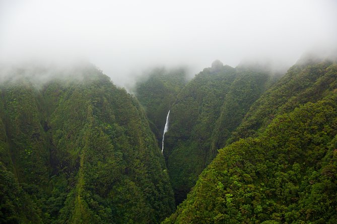 Oahu: Magnum PI Hughes 500 4-Passenger Doors-Off Helicopters - Is $420 per person a fair price?