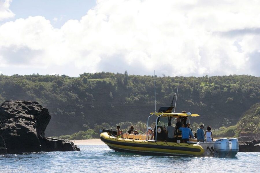 Oahu: North Shore Haleʻiwa: Private Boat Charter - Setting out from Haleʻiwa Harbor