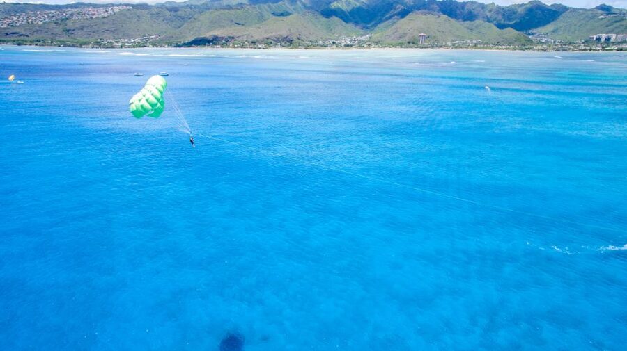 Oahu: Parasail on Maunalua Bay with Diamond Head Views - Rising above Maunalua Bay on a six-minute flight