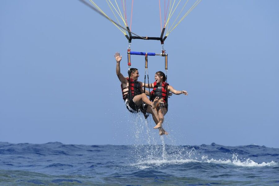 Oahu: Parasail on Maunalua Bay with Diamond Head Views - The view from the tow-line