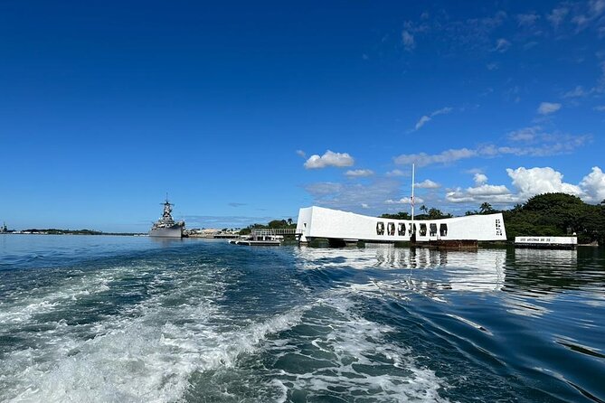 Oahu: Pearl Harbor USS Arizona Memorial Small Group Tour - Pickup, timing, and the ride to Pearl Harbor