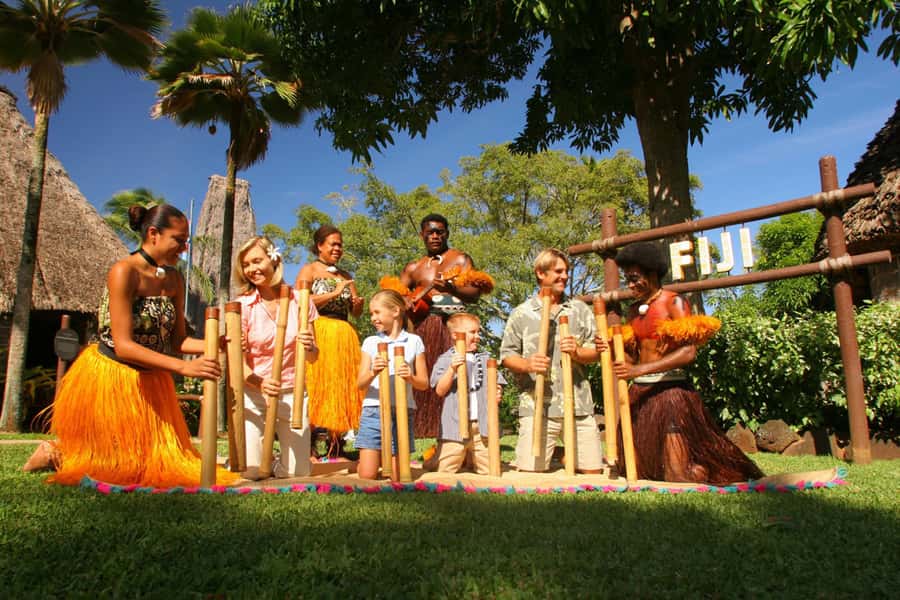Oahu: Polynesian Cultural Center Island Villages Ticket - Tahiti: fishing, dance, spears, and pearl farms