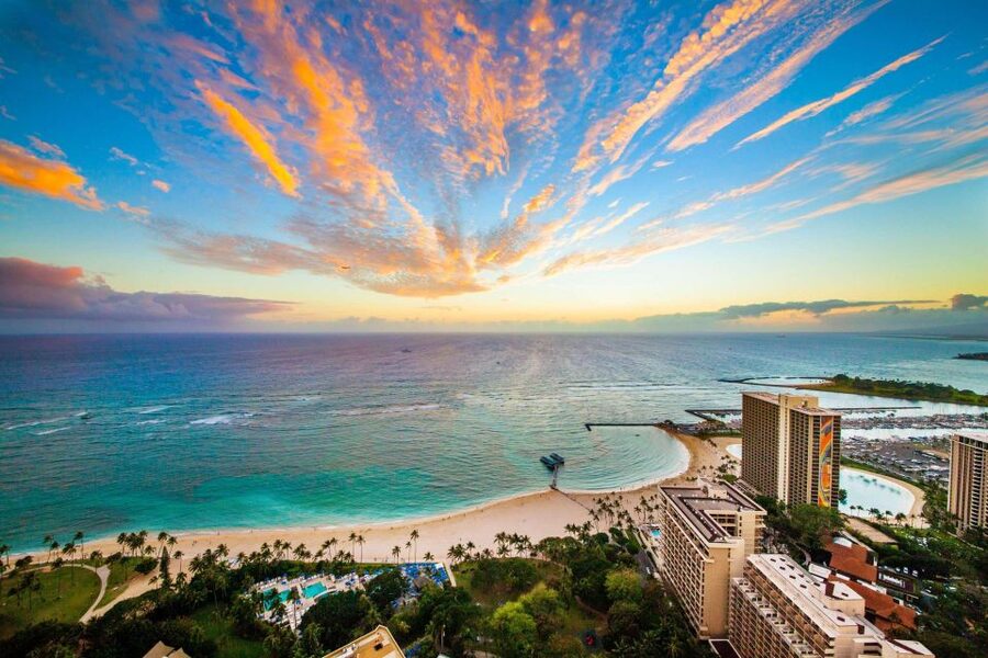 Oahu: Private Transfer to/from Honolulu Airport - Waikiki - The ride to Waikiki, with comfort but shared stops