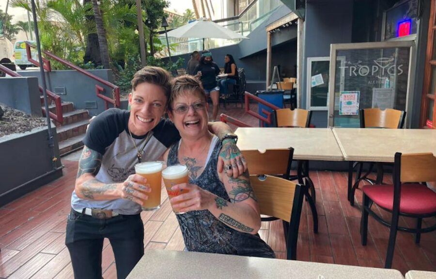 Oahu: Sips & Secrets of Hawaii Pub Crawl - The bars are part of the appeal, but the route stays flexible