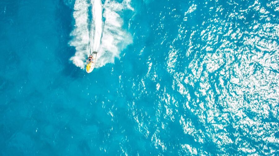 Oahu: Tandem Jet Ski Adventure on Maunalua Bay - A jet ski outing beneath Diamond Head
