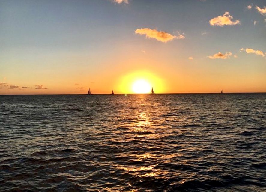 Oahu: Waikiki Glass Bottom Boat Sunset Cruise - Key points to know before boarding