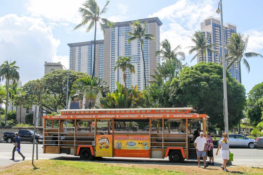 Oahu: Waikiki Trolley Hop-on Hop-off All-Line Pass - Pink Line to Ala Moana Center