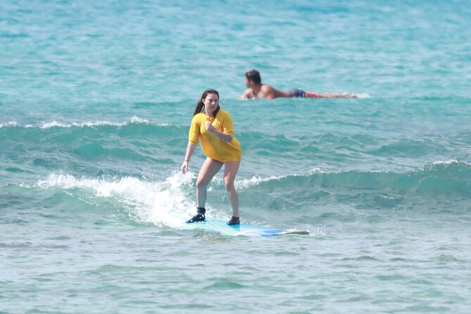 Open Group Surfing Lesson in Waikiki, Hawaii - Who will enjoy this most?