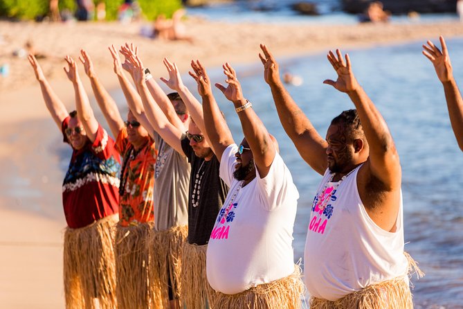Paradise Cove Luau - What you will eat at the buffet