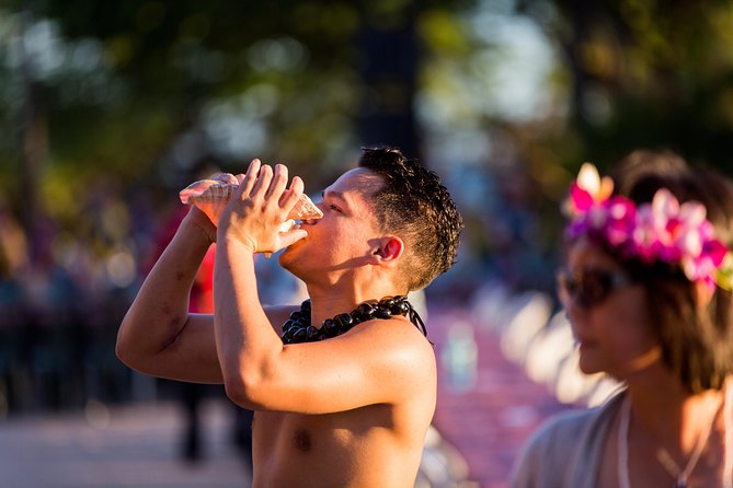 Paradise Cove Luau - Hula, music, and fire dancing after sunset