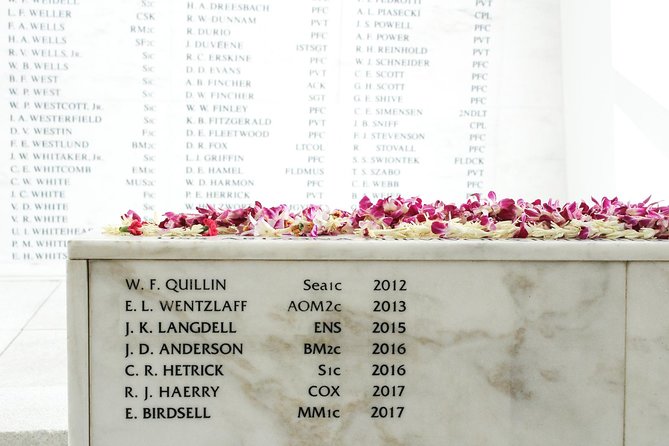 Pearl Harbor USS Arizona Memorial and Honolulu City Tour - How the transport and timing affect the experience