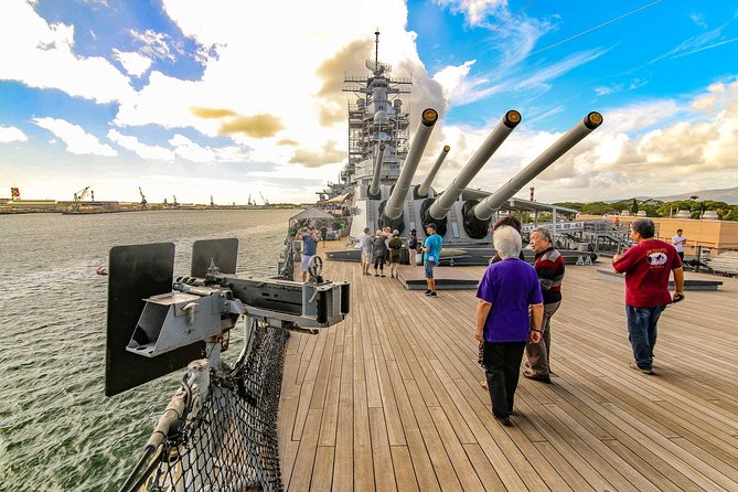 Pearl Harbor: USS Arizona Memorial & USS Missouri Battleship Tour from Waikiki - The early Waikiki pickup is useful, but read the fine print