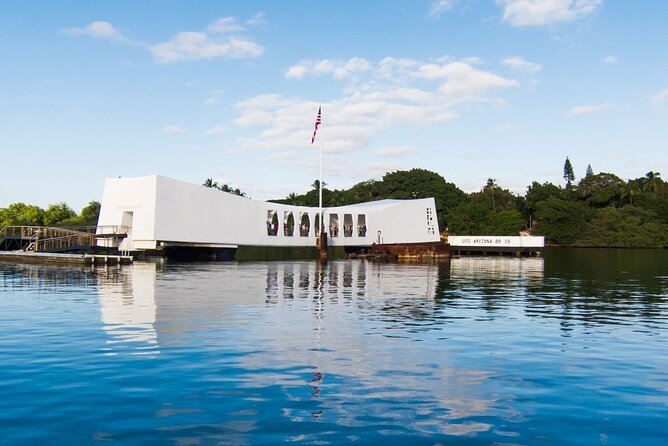 Pearl Harbor & USS Arizona Small-Group Tour [Early Access] - Downtown Honolulu puts Pearl Harbor in a wider story