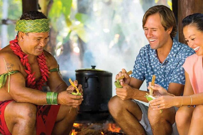 Polynesian Cultural Center: Gateway Buffet Package - Catch the early canoe presentation