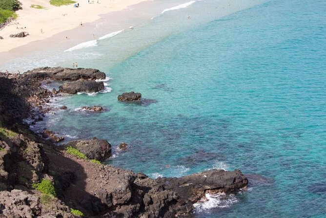 Private Customizable Grand Circle Island Tour of Oahu - North Shore food, surf, and Waimea Falls