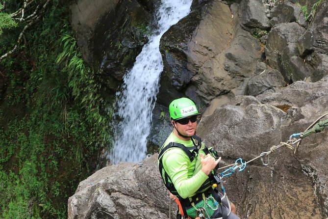 Rappel Maui Waterfalls and Rainforest Cliffs - Why this Maui adventure feels different