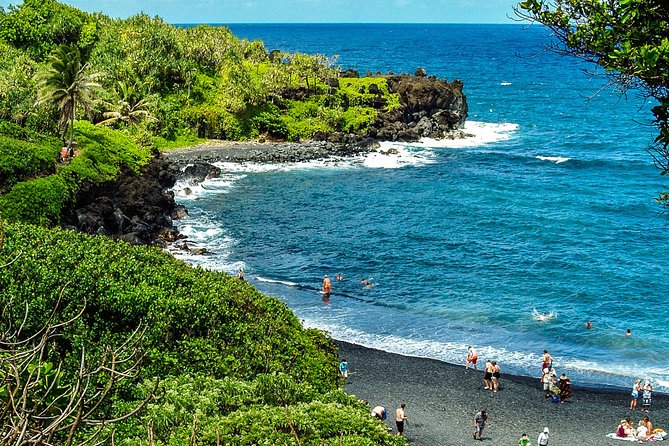 Road to Hana Tour with Lunch and Pickup - Guides make the biggest difference
