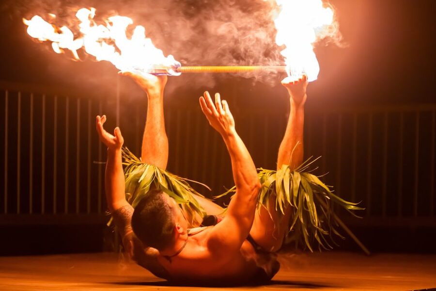 South Maui: Gilligans' Island Luau with Dinner and Drinks - Open Bar Drinks Before Dinner