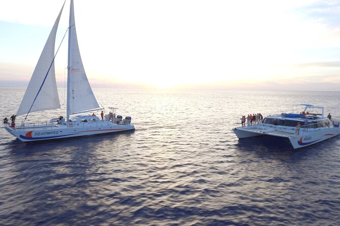 Sunset Cocktail Cruise on our Sailing Catamaran - A sunset party on the Kohala Coast
