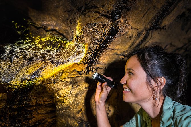 Volcano, Chocolate and Waterfalls of the Big Island - Four hours around Kilauea and Hawaii Volcanoes National Park