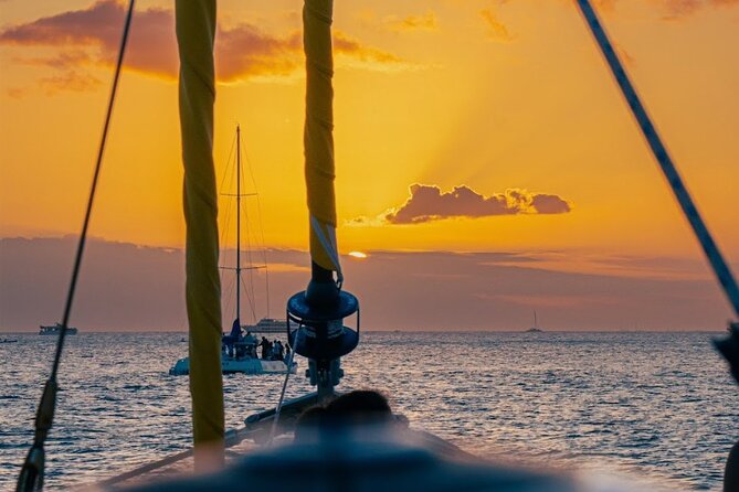 Waikiki Beach Sunset Sail - Key points to know before you sail
