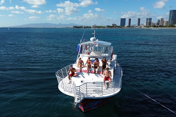Waikiki, Hawaii: Deluxe Snorkel and Wildlife Cruise - Snacks, cold drinks, and the ride back