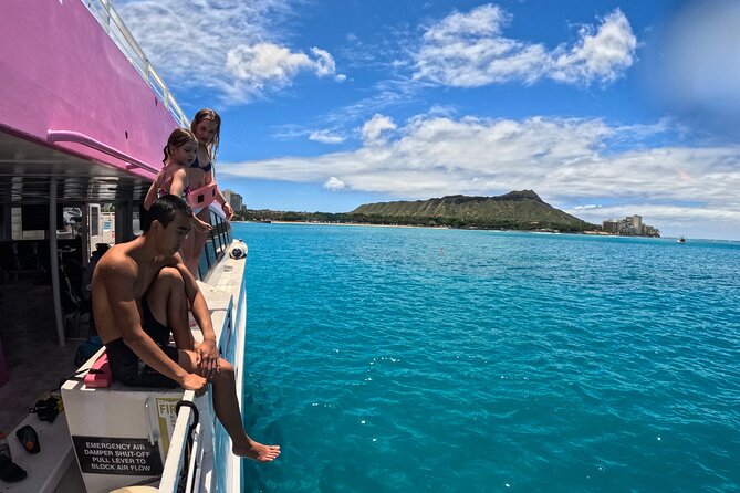 Waikiki, Oahu 2-Hour Whale Watching: Guaranteed Sightings - How the crew affects the experience