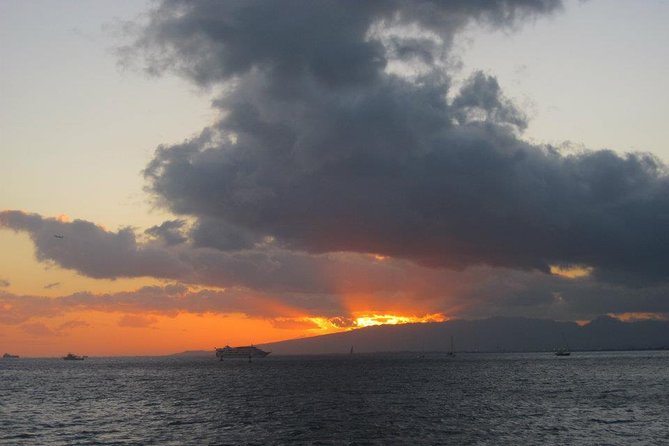 Waikiki Signature Sunset Catamaran Sail - Turning at Lēʻahi for the Sunset