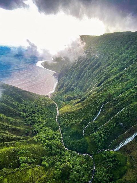 West Maui and Molokai Special 45-Minute Helicopter Tour - Key points to know before booking