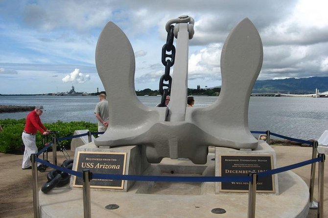WWII Pearl Harbor Heroes Deluxe Tour - USS Arizona Memorial: the day’s most uncertain stop